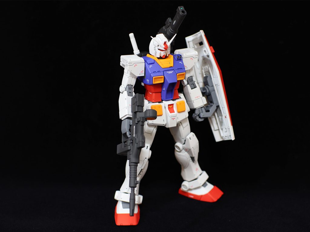 表面処理をして、モールドを彫り直し、全塗装。その後、スミ入れ。