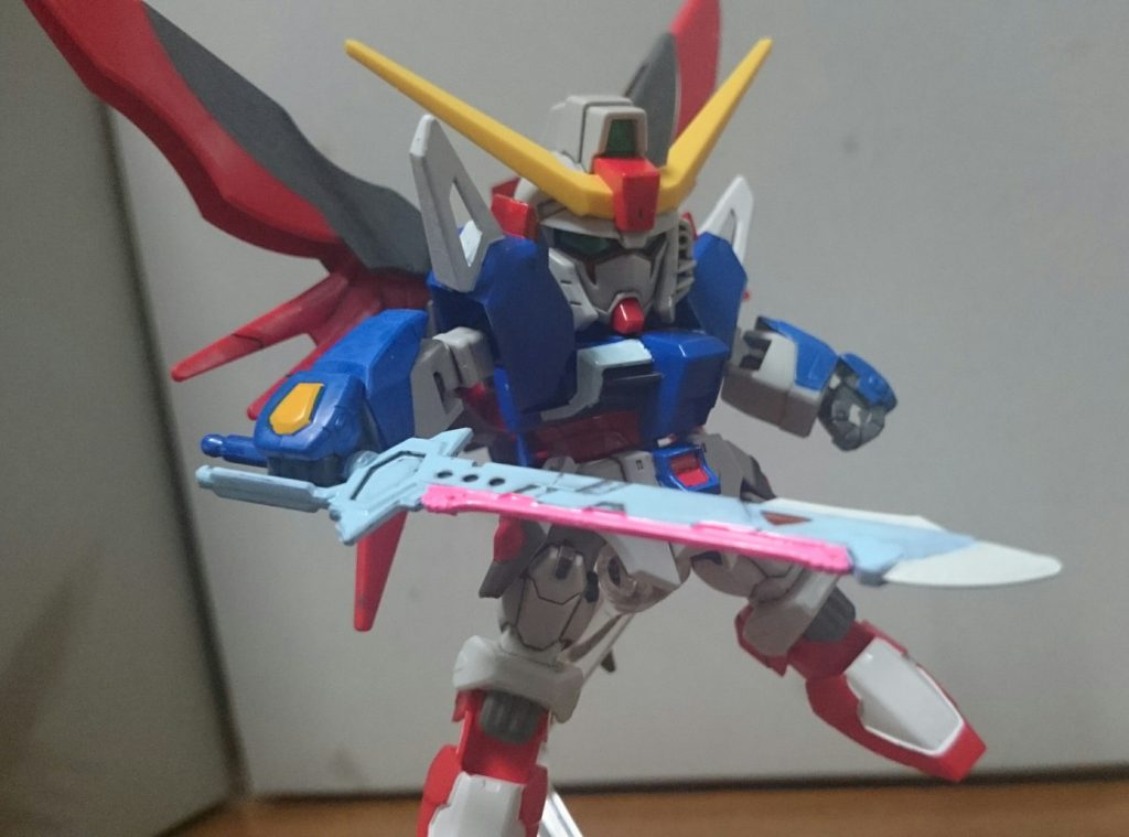 ・アロンダイト……いっっっっちばん疲れたやーつ…胸のラインもなんスけど、ライトブルーって隠蔽力がすごくクソなので、一度下地にホワイトを薄く塗ってからライトブルーを塗装してるっス