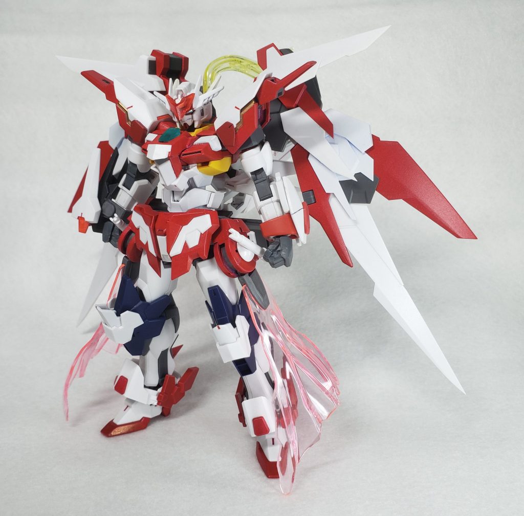 武装ありフロントショット高機動形態です。この形態では大型のウイングブースターによる高速戦闘を得意とし、前述のノーマル形態が格闘戦を主としているので、主に高機動近接型での戦闘スタイルになります。