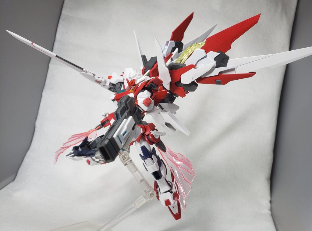 ブンドドショット大口径ビームライフルは、標準的なビームライフルよりも弾速、連射速度共に低いですが、威力は約3倍近くあります。まぁ端的に言うとビームマグナムの下位互換みたいな感じです笑