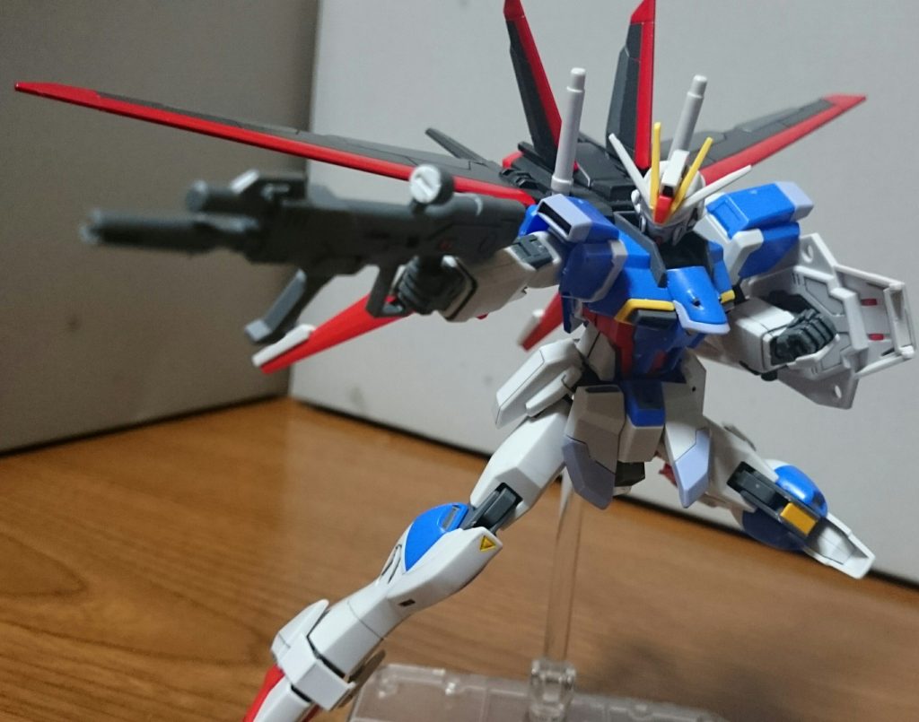・HGCEフォースインパルスガンダムこちらは神崎さんがふたつめにつくったキットっスね。詳細は単行本2巻をば(重ねてダイマ)。ガンダムエースにこの話が掲載されてた頃にRGのインパルスは既に発売済みだったんスけどね…