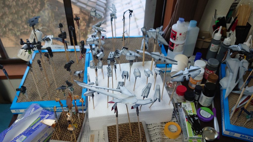 グラデーション塗装の最中です