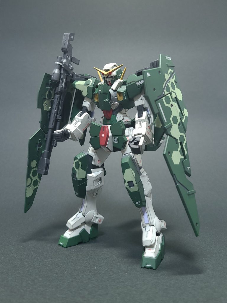 HiQパーツのヘックス迷彩マスキングを使ってます。