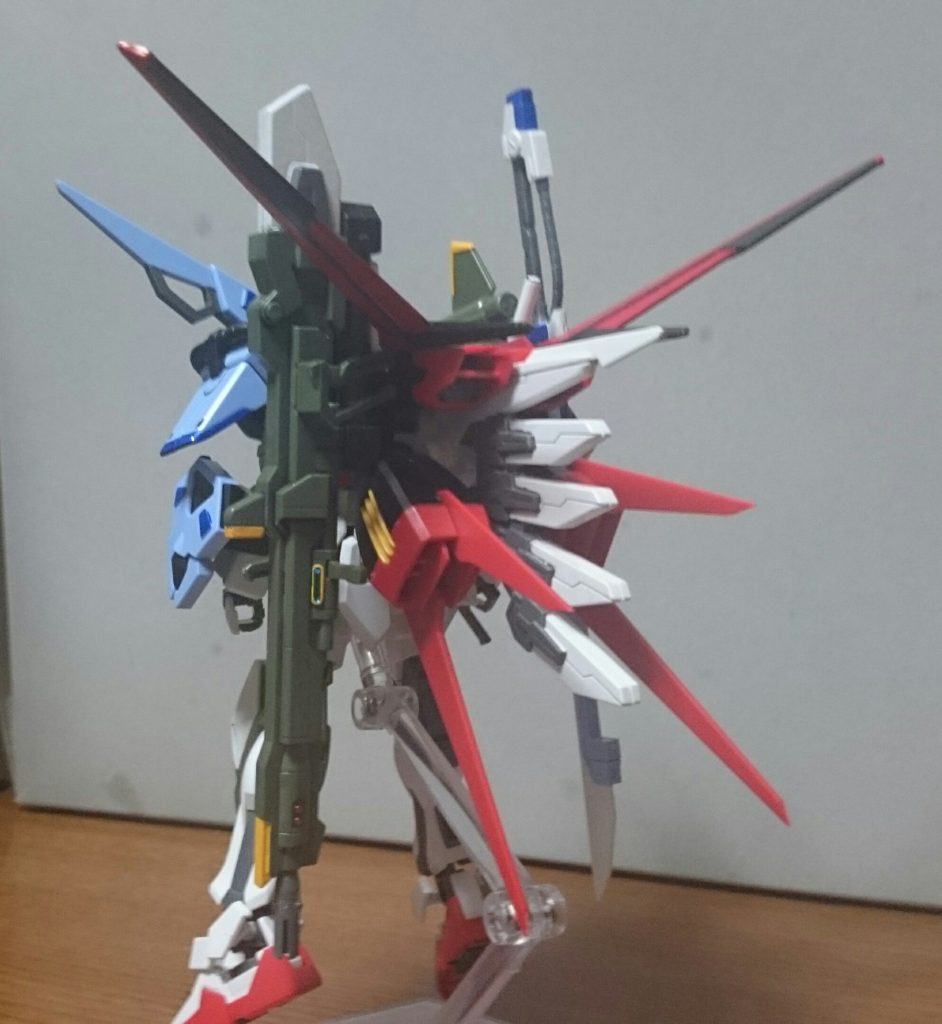 ・背面ストライカーの重みで自力での自立は不可能なので、スタンドで支える必要があるっス