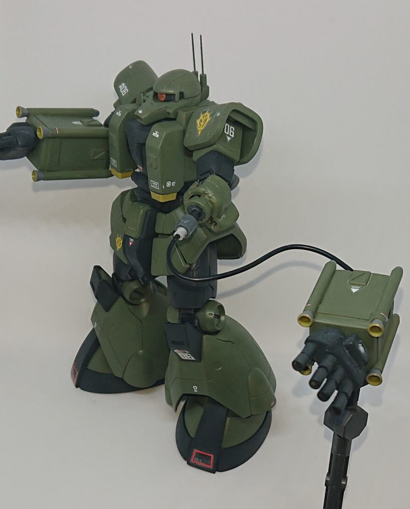 腕は射出状態にもできますが、この撮影後は二度としません。