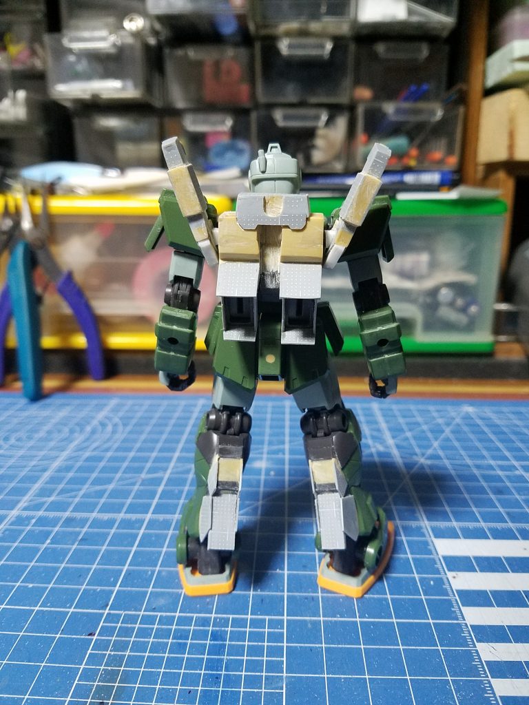 製作途中のリアビュー。この状態から更に弄って、完成に至りました。