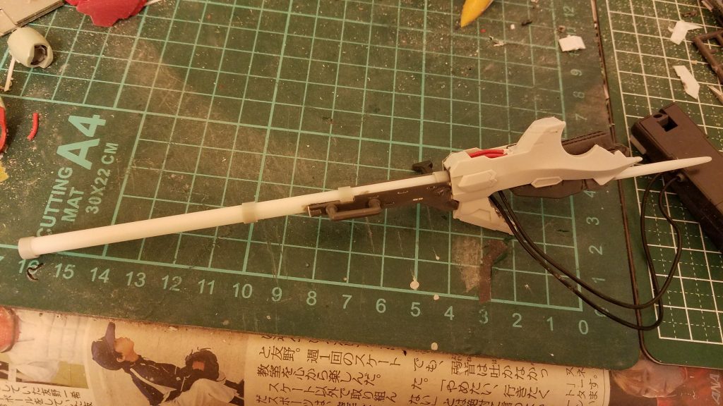 GNバスターランチャーはコトブキのプロペラタンク角とジムスナのライフル、ルプレクの腕、5mmプラパイプで作成しました🎵