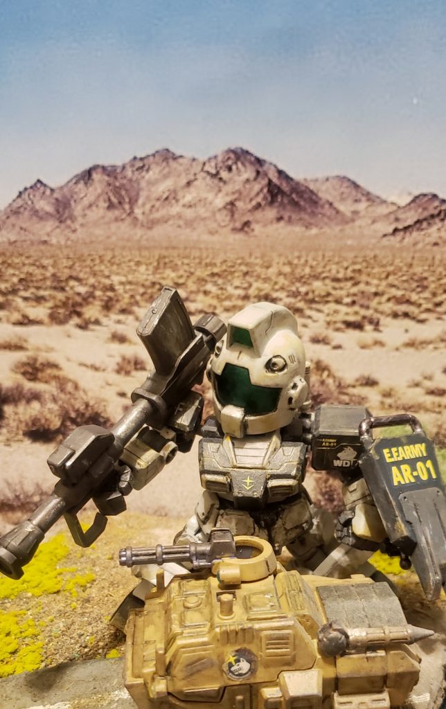 ロケットランチャーHGUC陸ジムのものを切り詰めてSDサイズにしています。