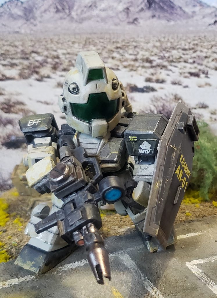 初期試作型ビームライフル最初は作るつもりはなかったのですが、やっぱり無いと物足りなかったので制作しました。CS陸ガンのビームライフルにジャンクパーツをそれっぽくくっ付けてるだけなのでよく見ると形が全然違うのはご愛嬌(笑)