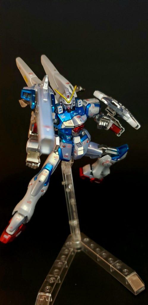 メガビーム・キャノンドライブユニットの右ウェポンプラットフォームに装着されるユニット。高威力のビームを射出する。不使用時には容易に取り外しが可能[109]。また、左右どちらの肩にも装着できる[116]。