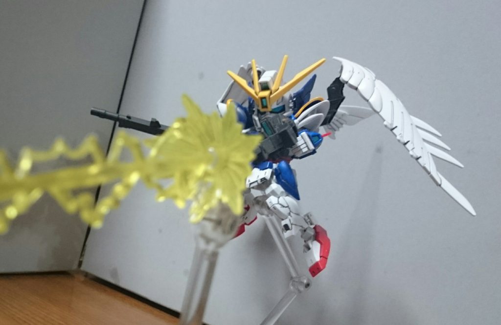 「ゼロよ。俺を導いてくれ………」・ツインバスターライフル前述の通り緑みのメタブルーでセンサーを塗装してるっス。また銃口は塞がってるんで、ピンバイスでモールドに合わせて2.5mmで開口