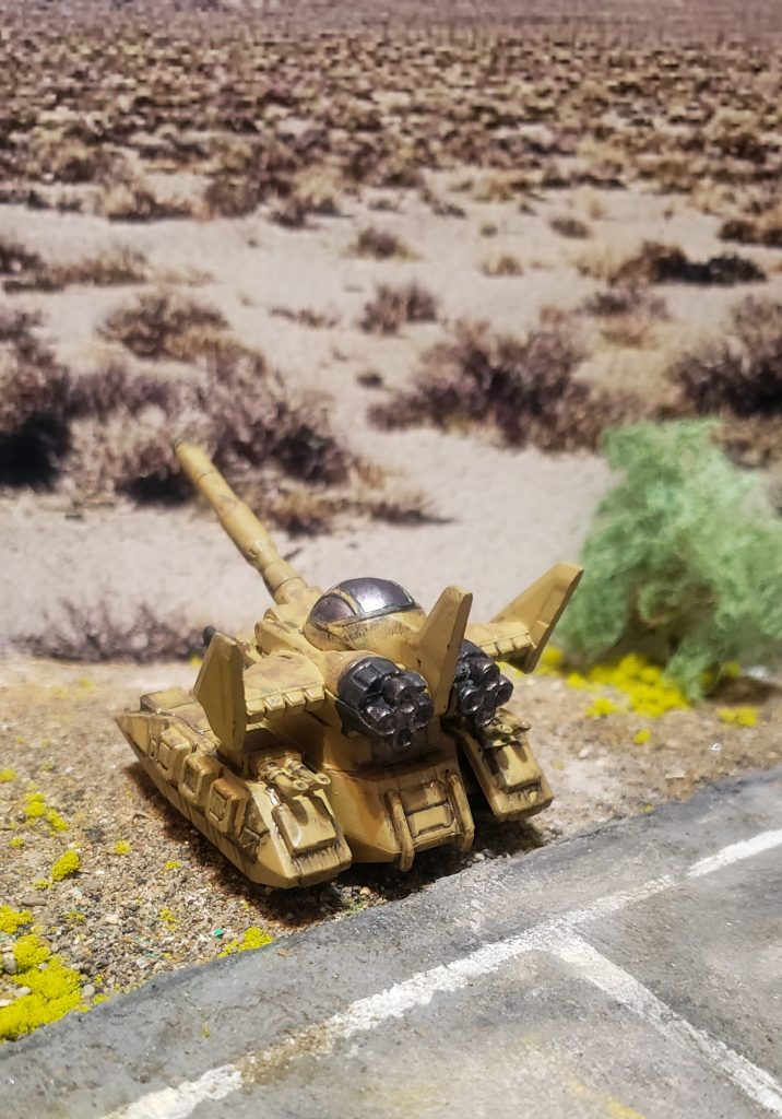 リアビューマゼラトップ砲用の持ち手を切除して、背部バーニアもピンバイスで開口しています。