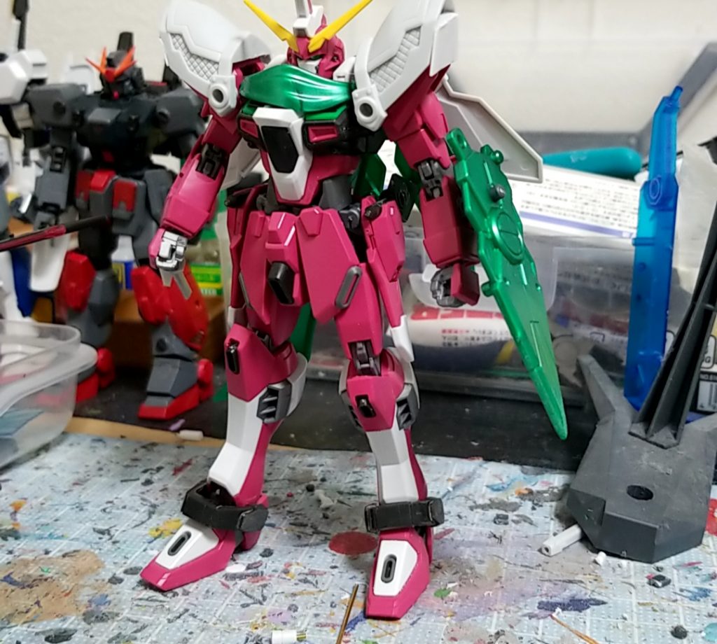 HGCEインフィニットジャスティスとHGBDRX-零丸神器結晶をニコイチしてカスタマイズ