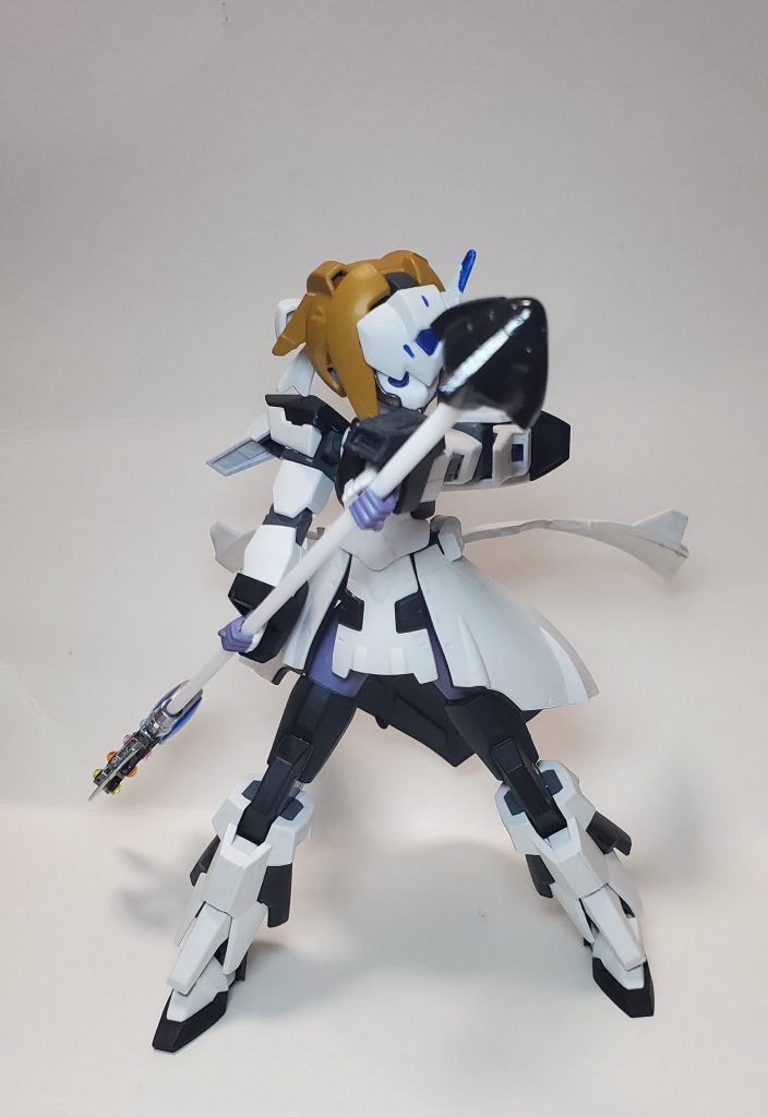 振りかぶりハルバードの後ろにはGNドライブがついてます。オマケみたいなものです。