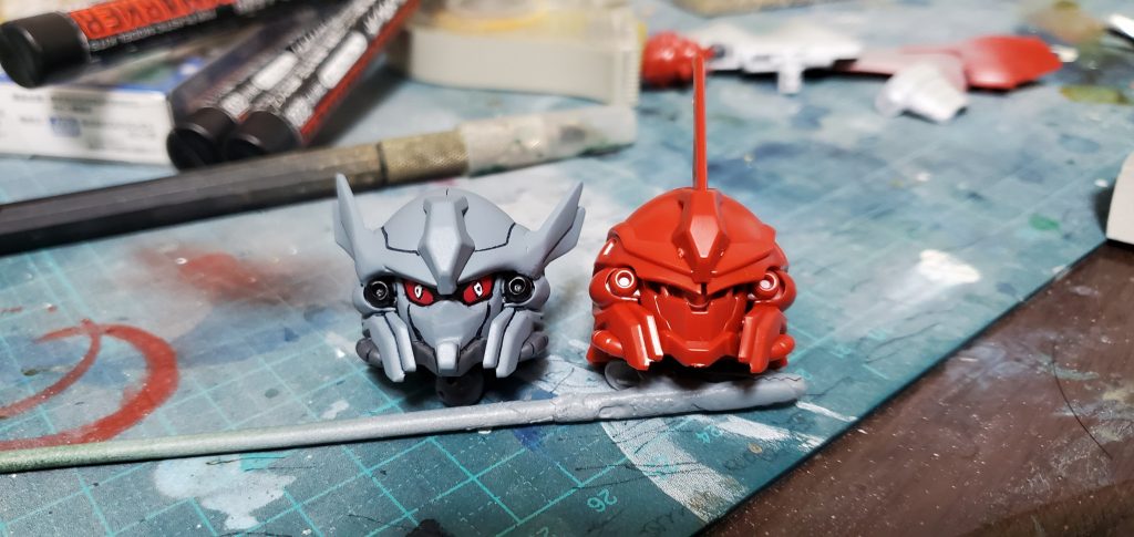 スタインの顔はシナンジュの顔を改造してますが、目が見えるようにちょっとスッキリさせてます。あと色がデルタプラスっぽくなってしまいました。