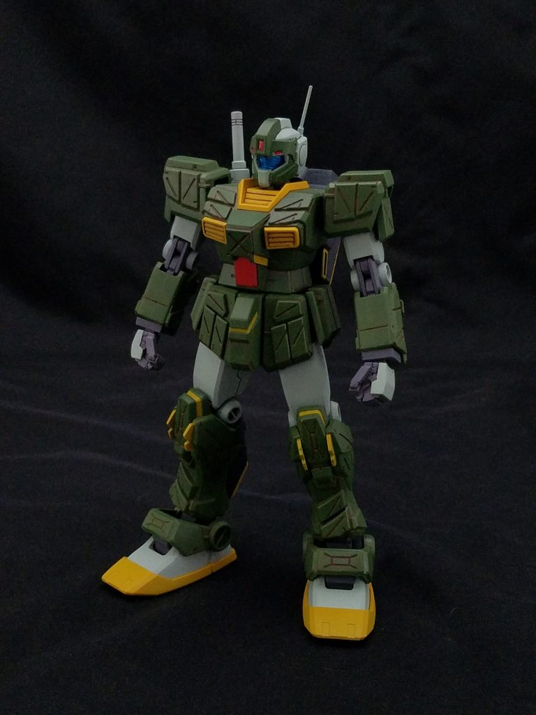 フロントビュー。頭部のアンテナは、真鍮線に替えてます。