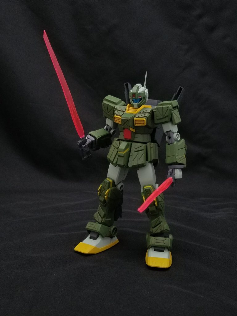 ツイン・ビームスピアに代わり、ツイン・ビームサーベルを装備。まぁ、スピアも装備出来ないことは無いと思いますが。