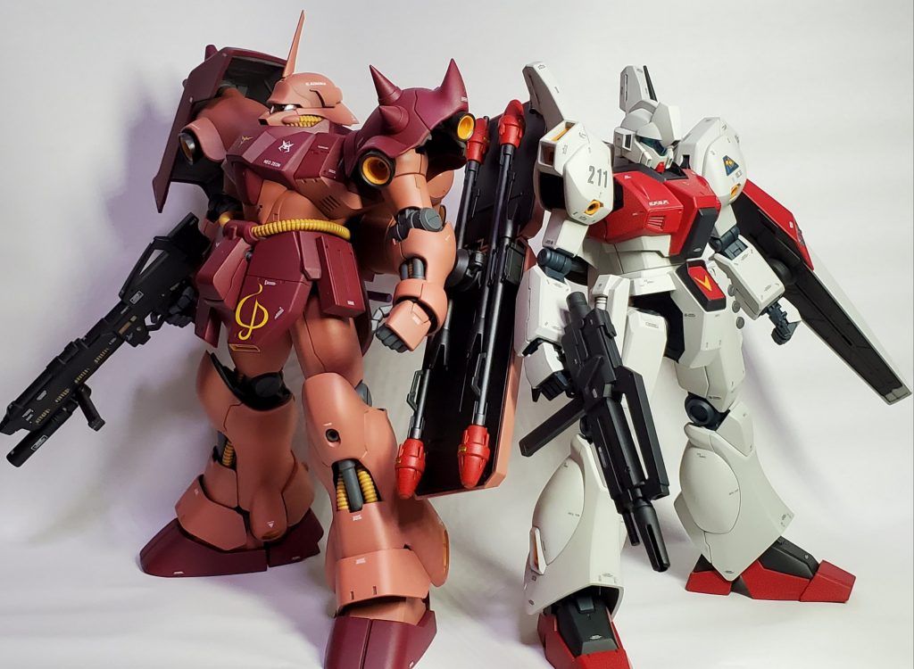 前回作ったギラ・ドーガと。ギラ・ドーガでかいですね。