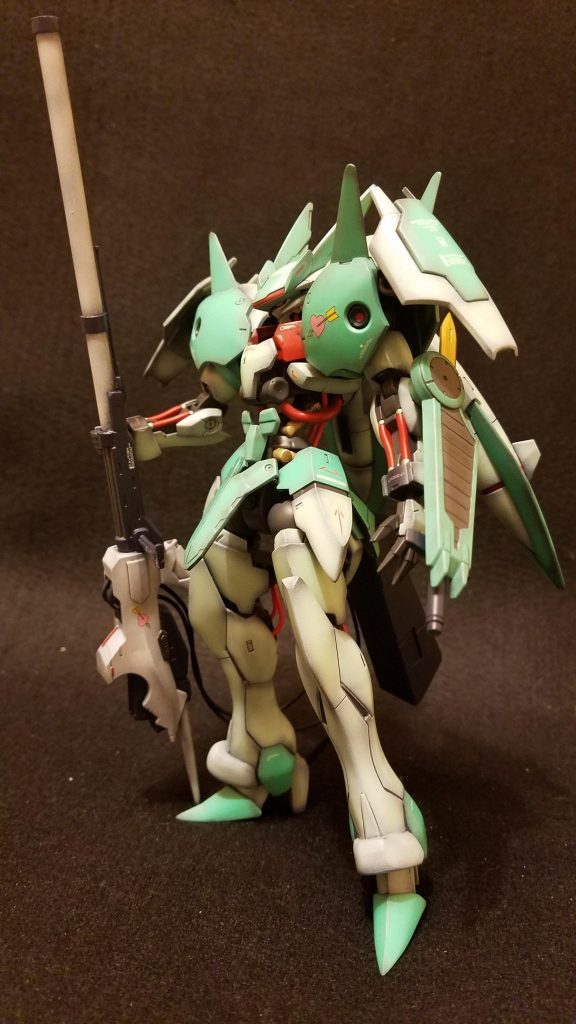 フロント内部にヴァルキリアフレームを仕込んであります。足はグレイズとジャンクパーツでヒール化