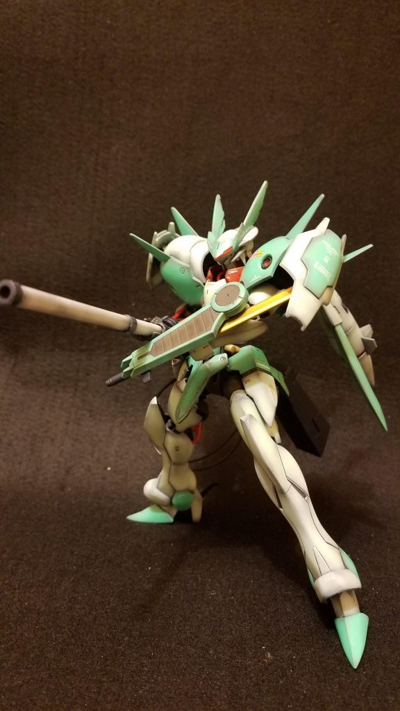 GNバスターランチャーグリムガデッサのメインウェポンバックスカートに接続されたタンクからエネルギーが供給され非常に強力な威力をほこります!ただし最大で5発しか撃てないというが欠点