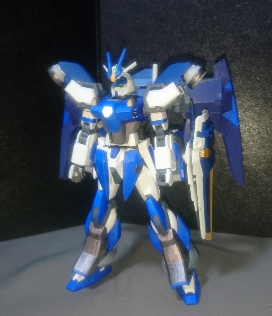 ブースターを追加した状態になります。エールストライクガンダムとは違った雰囲気になりました。