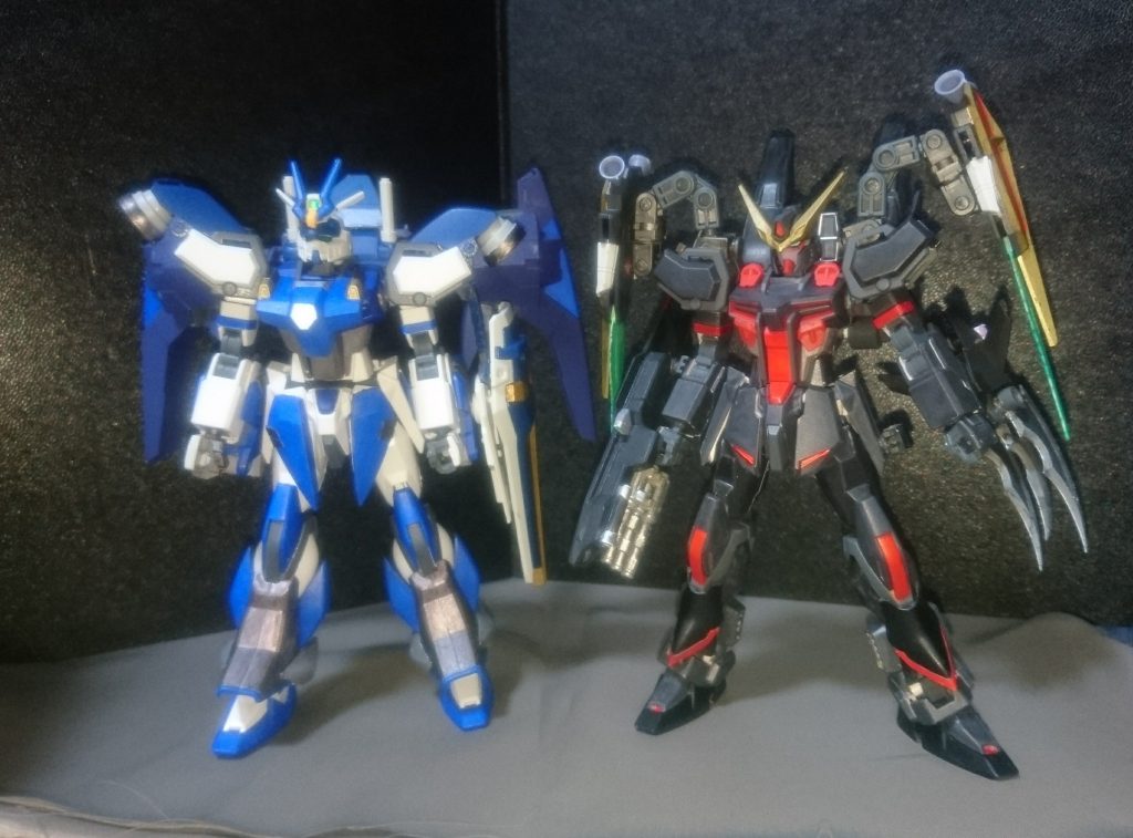 以前作ったレイジングブリッツと並べてみる