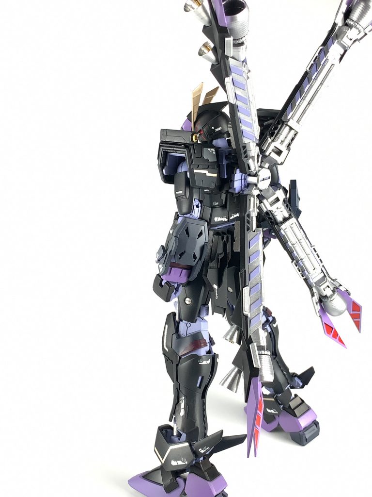 バックパックはプラ板で情報量UP