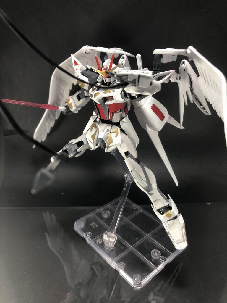 ストライクノワールをベースにしてるのでアンカーのギミックも生きてます!