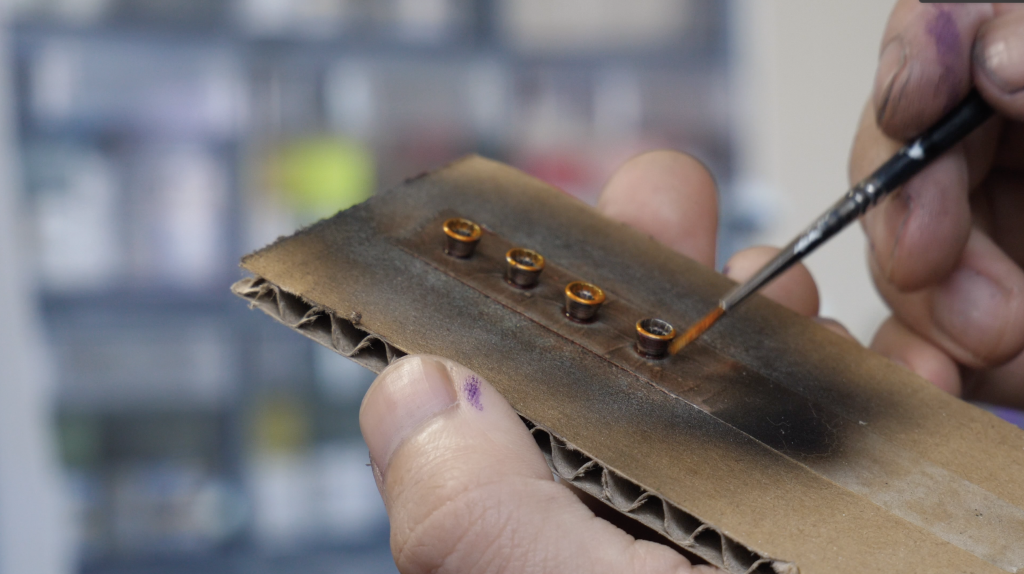 細かいところは、ガンダムマーカーを筆塗りしました。