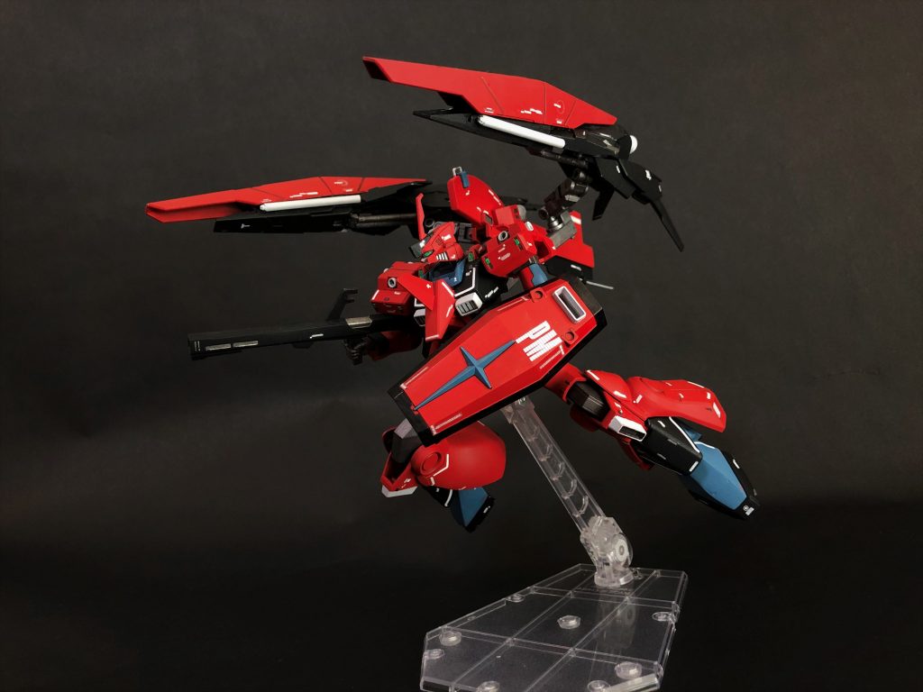 アドバンスド・シールド・ブースターをランドセルへと接続することで「シュツルム・ディズ」へ。元ネタはロングシールドブースターとネモカノン。このあたりもいつかHGUCキット化してほしいですね~。