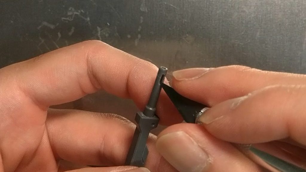 銃口はちょっと穴開けてます