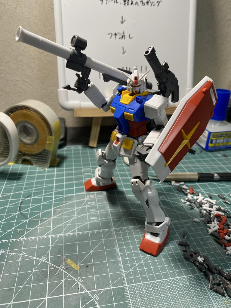 仮組み状態。本当に異常なくらいディテールが多くてスミ入れしただけで満足しちゃったのでデカールも使用しませんでした笑(ぶっちゃけ年末のPGガンダム予約できたからモチベ下がっただけ←)