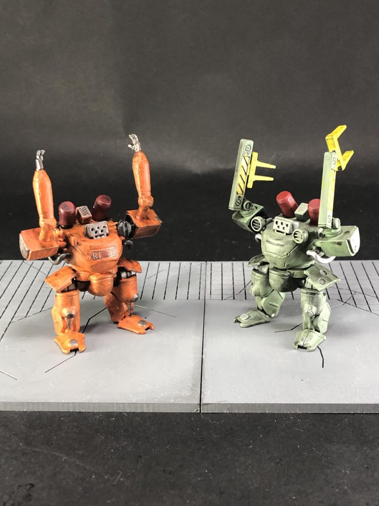 腕は動きます。脚は動きません。