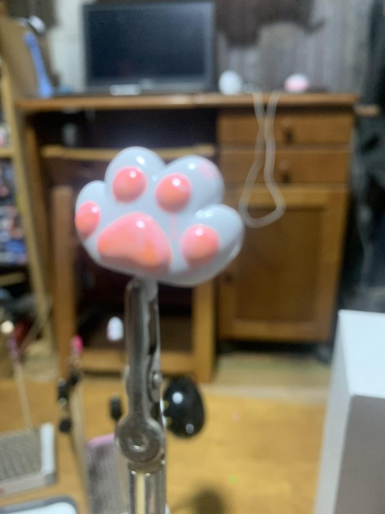 肉球の所はガンダムマーカーのピンクで部分塗装