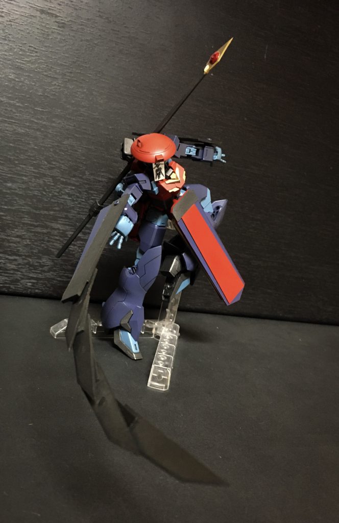 暗器 鞭刃腕部に装備されている多関節の刃鞭の様にしならせながら敵機を切断する武装であり本機の主力武装。その柔軟な稼働域は予測し辛いトリッキーな攻撃を可能とした。