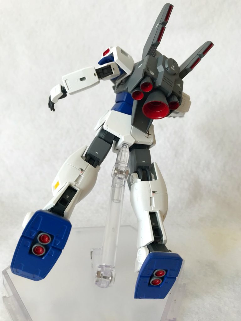 塗装後も遊びたいので、足裏は最低限の塗装に留めました。