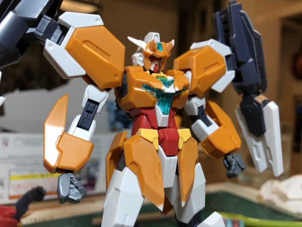 アンテナ、胸、スカートの先端をシャープ化