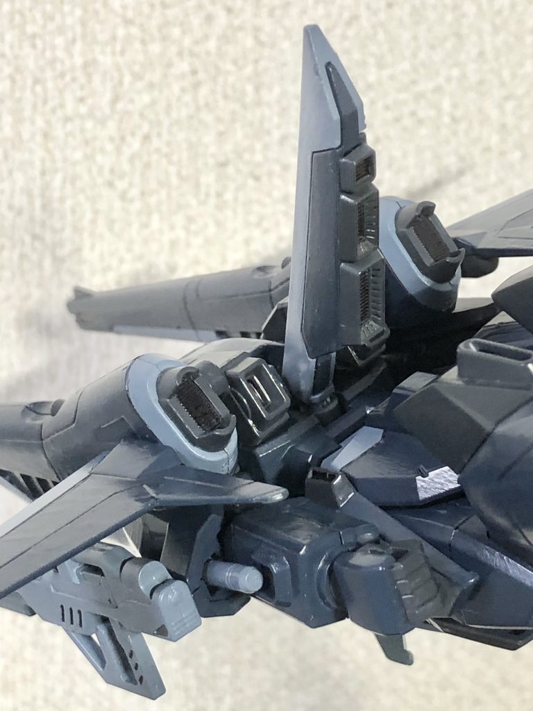 テールスラスターが肉抜きで味気なかったので少しデコってます。