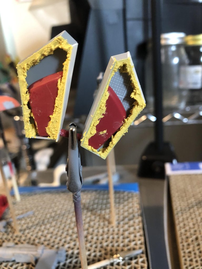 ポリパテで裏打ち