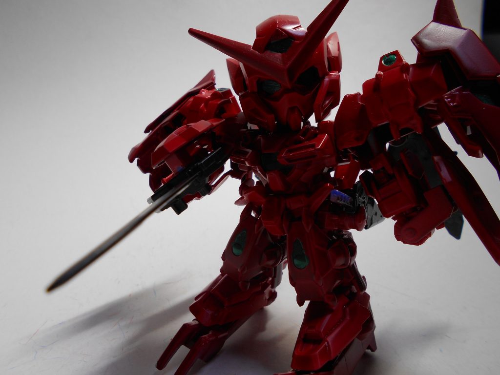 GNソードを構えてのポージング