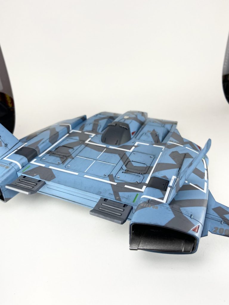 後ろ。バーニアはスターブライトアイアン