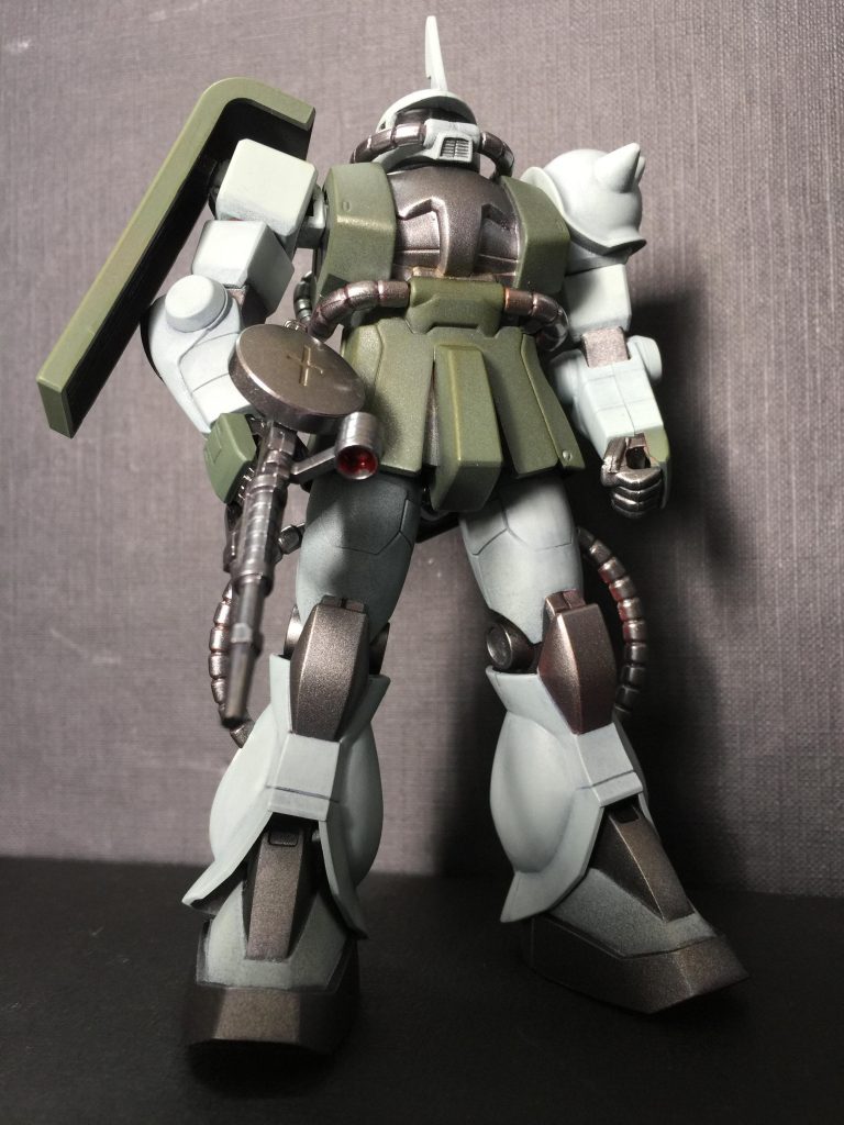 最期はパーティングラインも一部諦め、とにかく完成を最優先してしまいました。もう1個買い直して来て、リベンジしたくなりますが、変にM気質が覚醒しても嫌なので、次回からド.ノーマルなHG作りに戻りたいと思います。