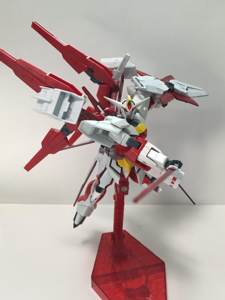 GNビームサーベル。通常のサーベルより多少威力があり主な接近戦に使用。色は霊夢のイメージカラーと粒子の色に合わせて赤。