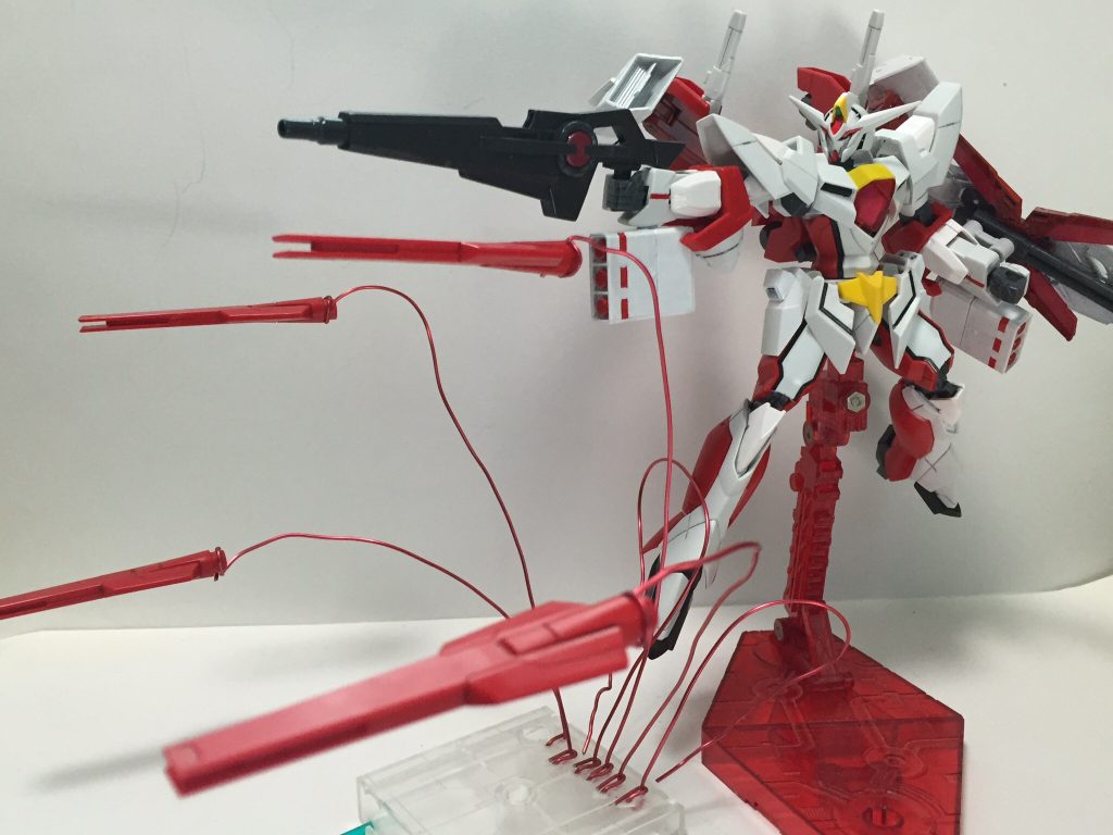 大型GNフィンファング。いわゆるオールレンジ攻撃が可能で、優秀な遠距離武装。霊夢がリボンのイメージに合うとのことでこの機体を選んだという設定です。