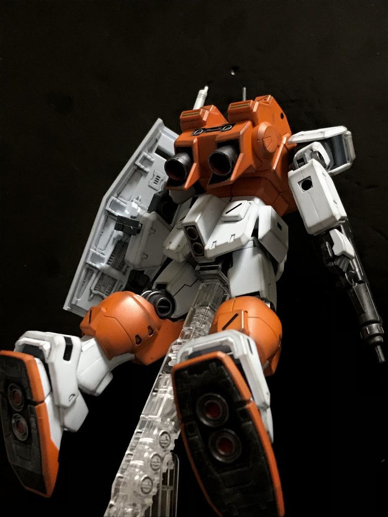 劇中ではまるでガンダムのように飛んでいましたね。もっと活躍して欲しかった機体です。