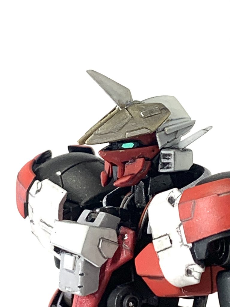 眼はツインアイにしてみました。鬼みたいな顔になっちゃった。 