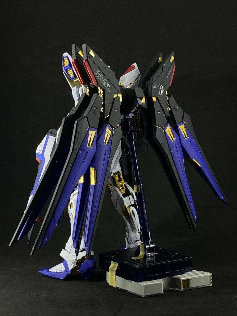 ウイングが重すぎるため支えを使用しています