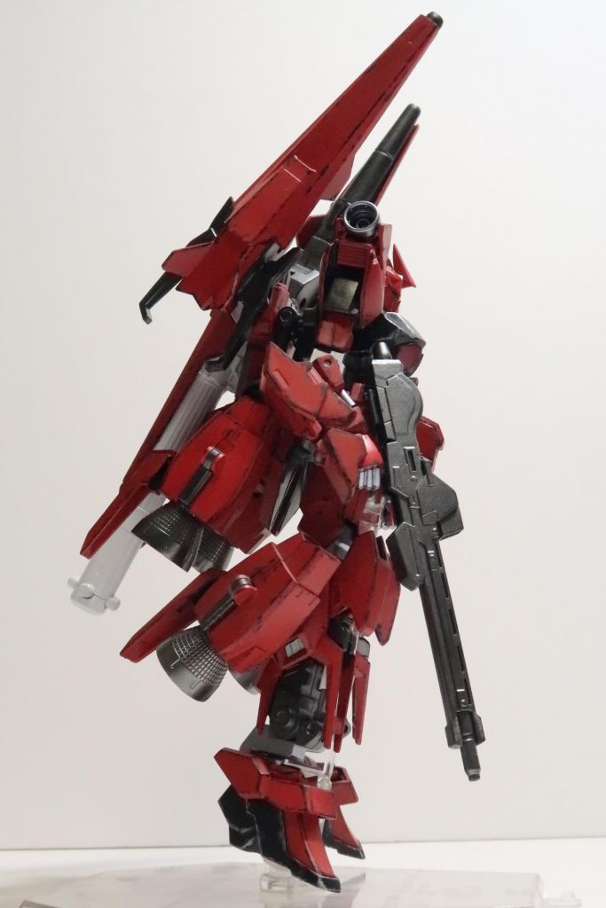 横面意外と厚みはありません。角度によってシルエットが変わる面白い造形になりました