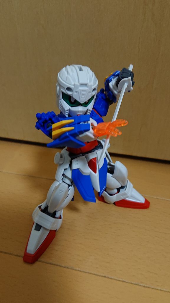 基本的にHGFCゴッドの足を短くして號斗丸の外装を切った貼ったしてます。スカートのディテールはプラ板製です。