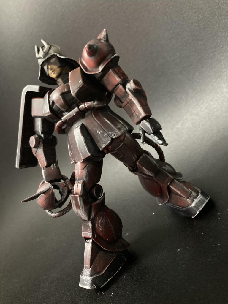 マスクをしている訳は分かるな、私は過去を捨てたのだよ。